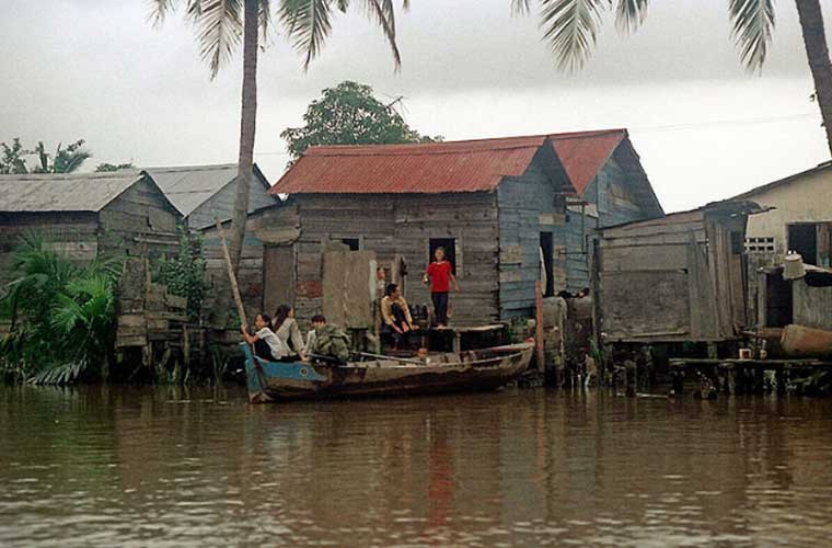 Song Sai Gon nam 1973 sac net qua anh Nick Dewolf-Hinh-10